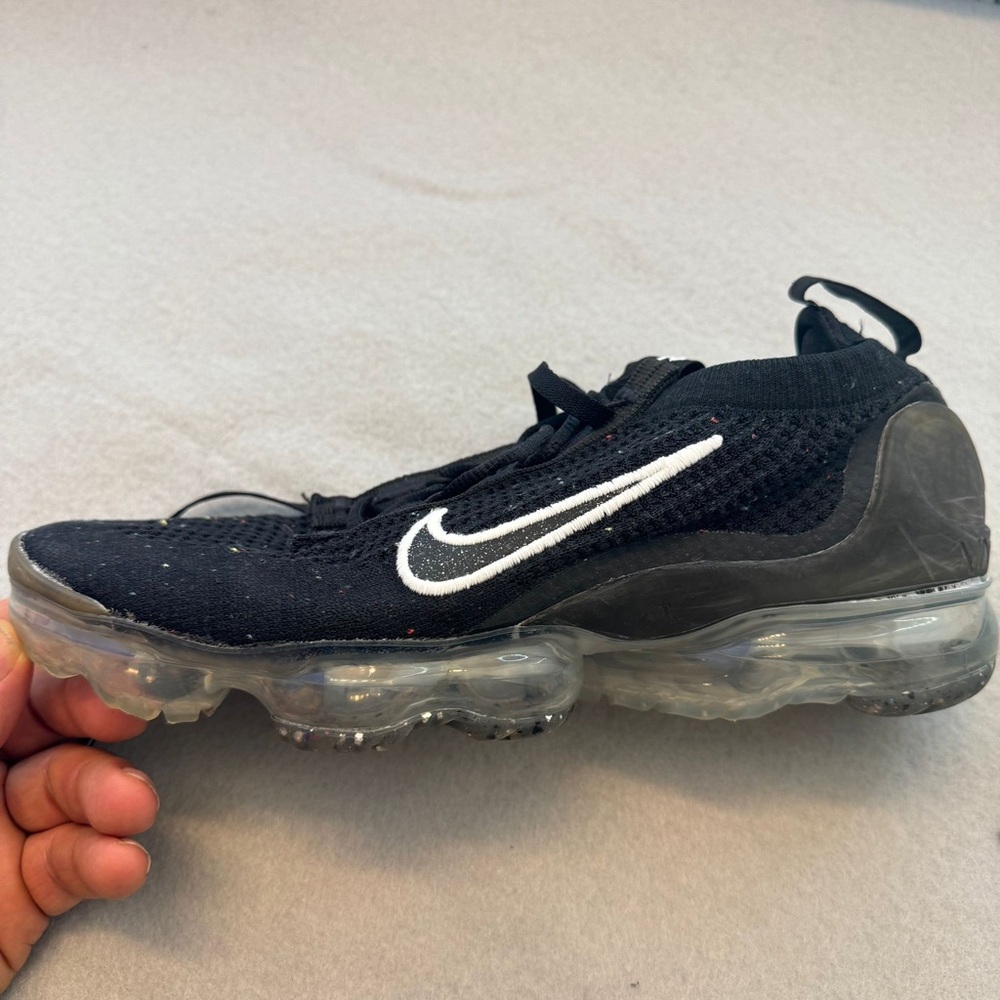 Nike | Air VaporMax Flyknit | Black White Running Shoes - Picture 6 of 14